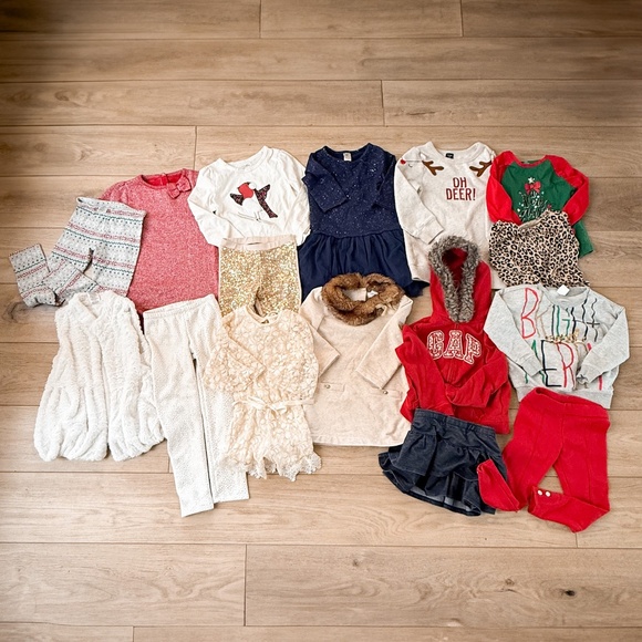 GIRLS PRETTY AND STYLISH WINTER HOLIDAY CHRISTMAS BUNDLE SIZE XS/4T/5T - Picture 1 of 10